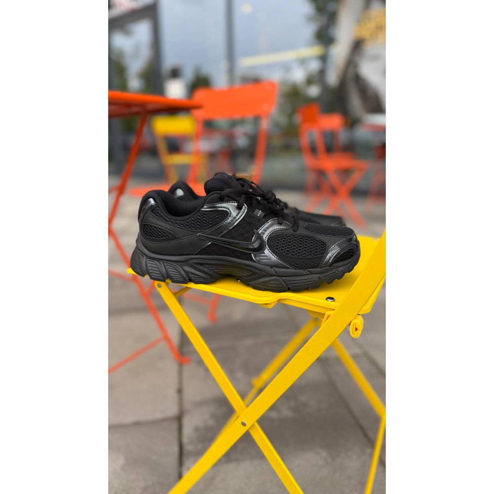 Кросівки Nike V5 RNR HJ5228 001