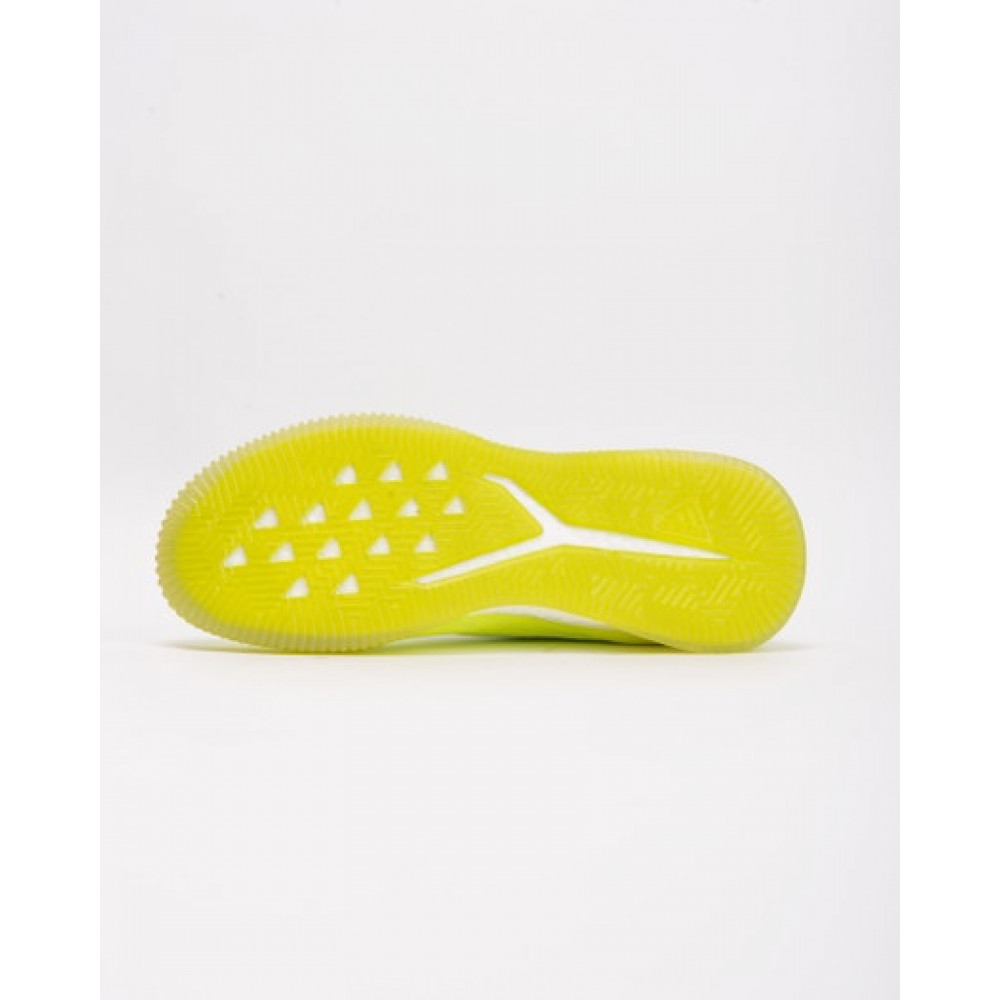 Футзалки Adidas Predator Tango 18+ AQ0601