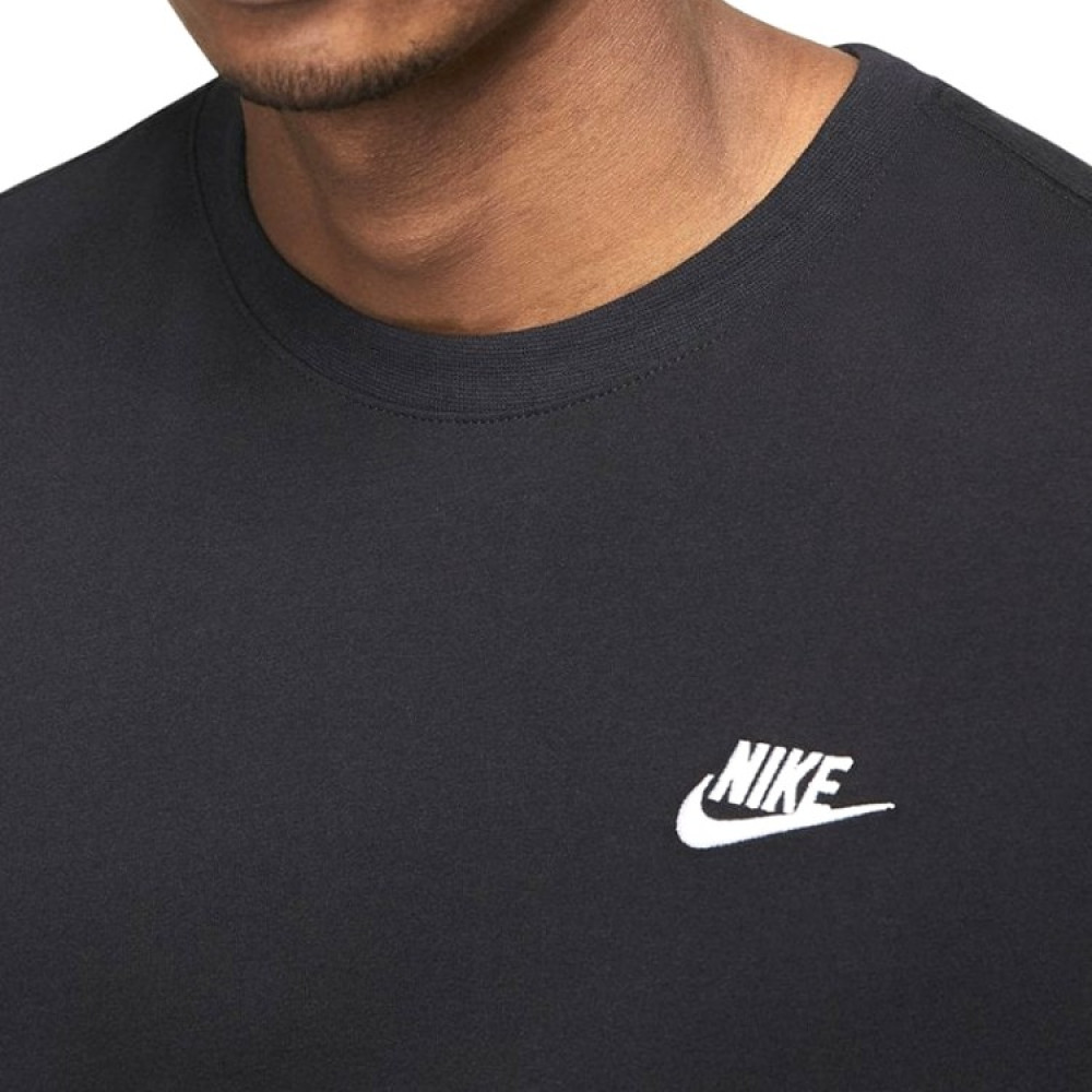 Футболка чоловіча Nike Club Tee AR4997 013