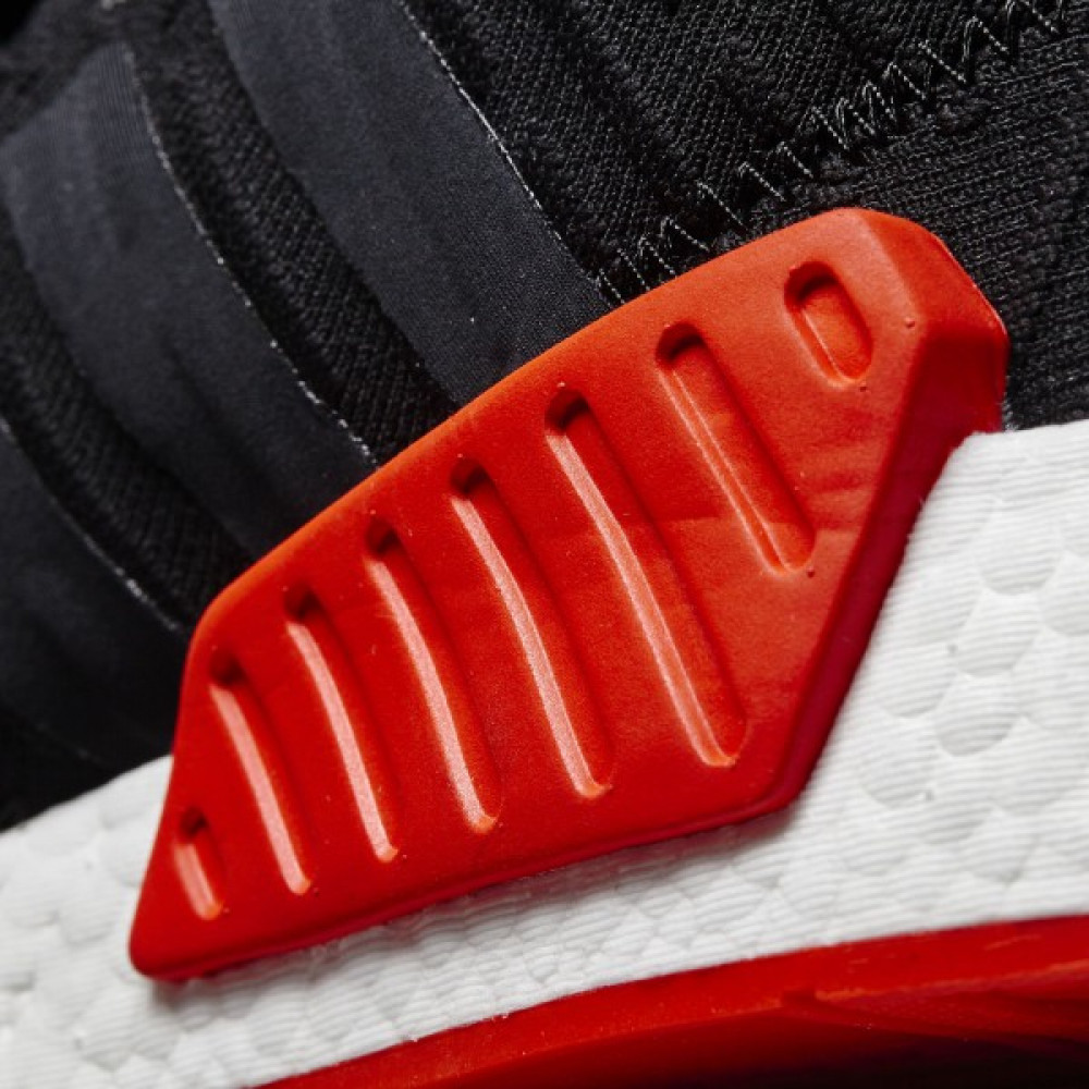 Кросівки Adidas NMD_R2 M BA7252