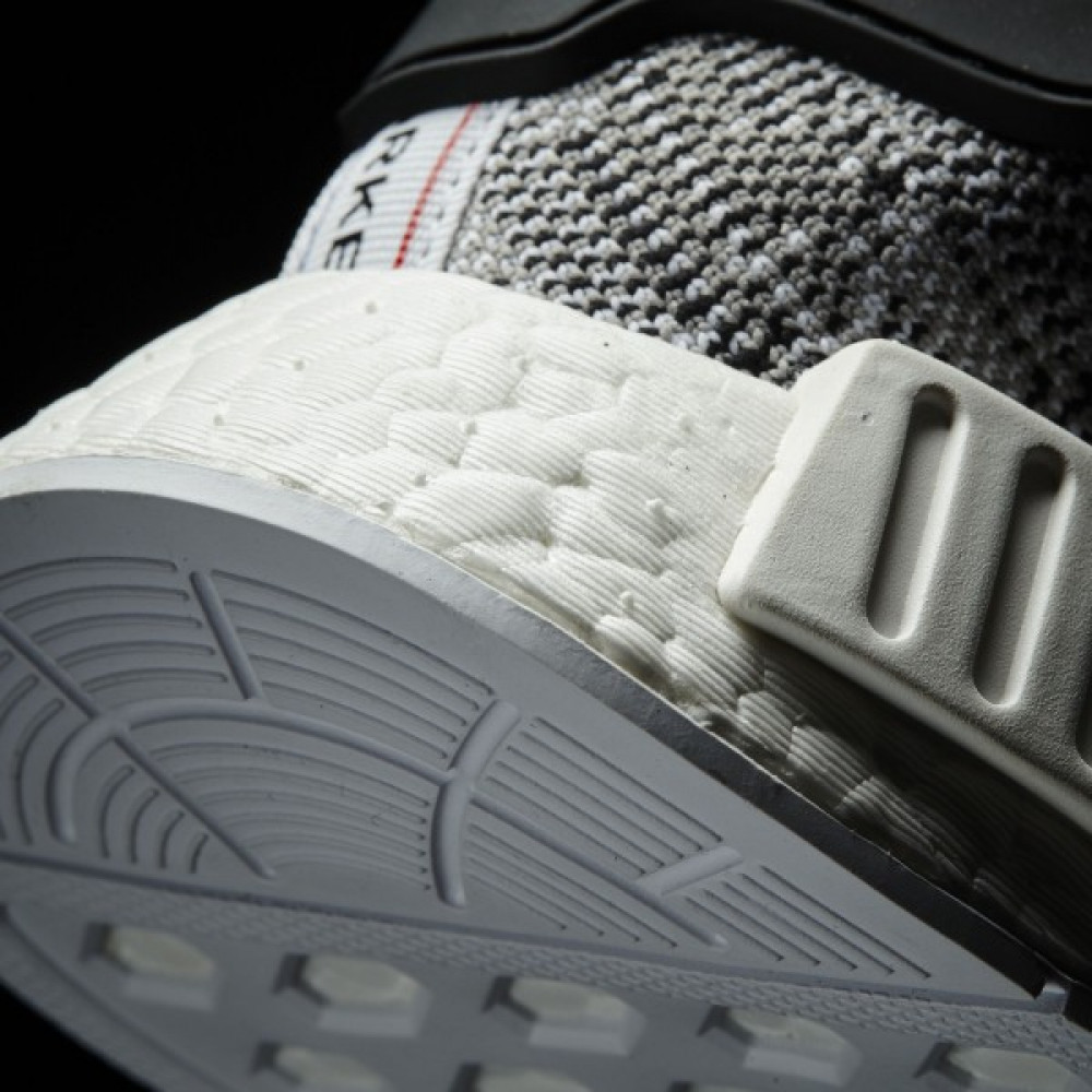 Кросівки Adidas NMD_R1 Primeknit BB2888
