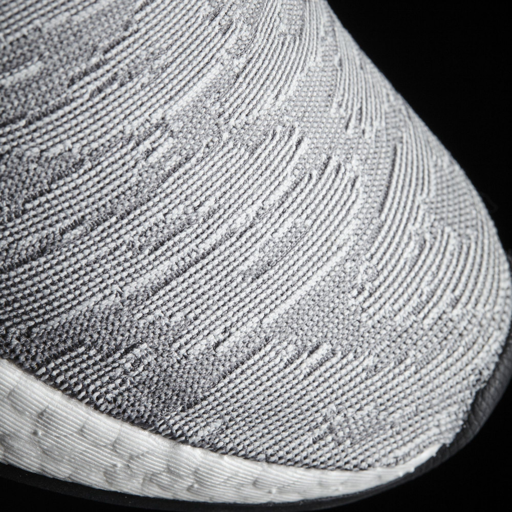 Кросівки Adidas NMD_R2 Primeknit M BY9410