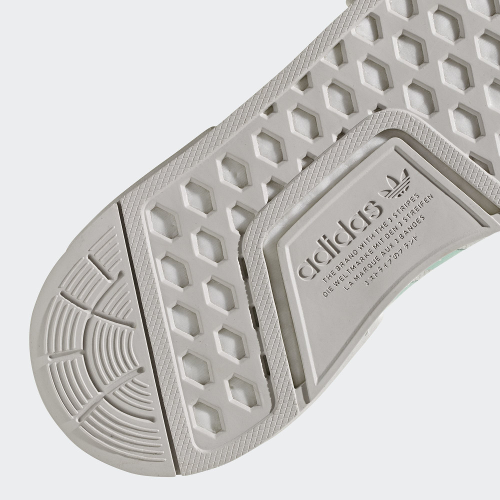 Кросівки Adidas NMD_R1 D96689
