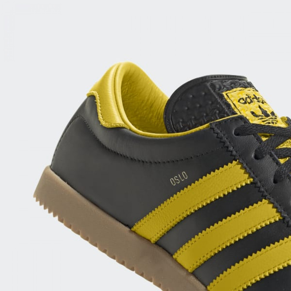 Кросівки Adidas Oslo EE5724