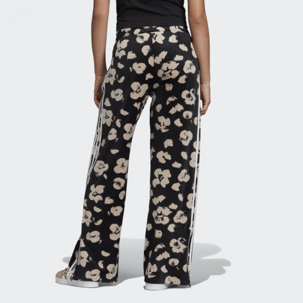 Штани Adidas AOP Velvet Sweatpants EJ9310
