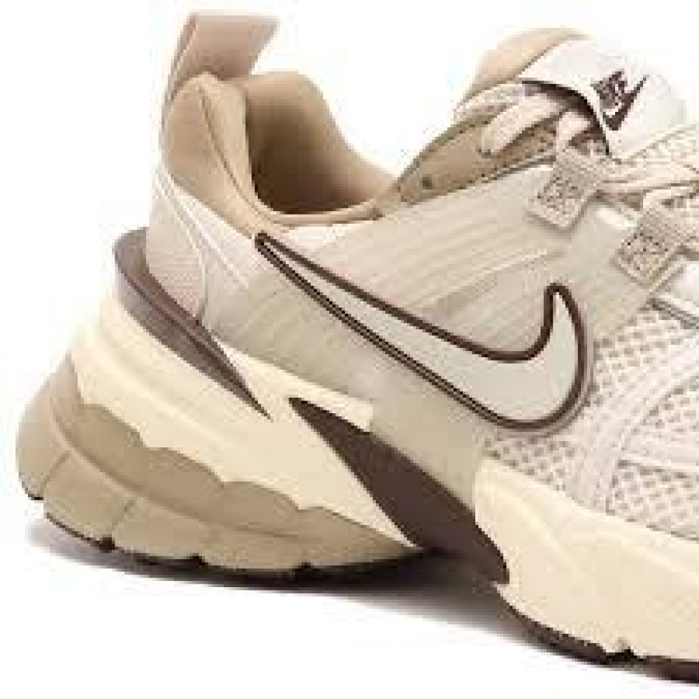 Кросівки Nike V2K Run FD0736 103