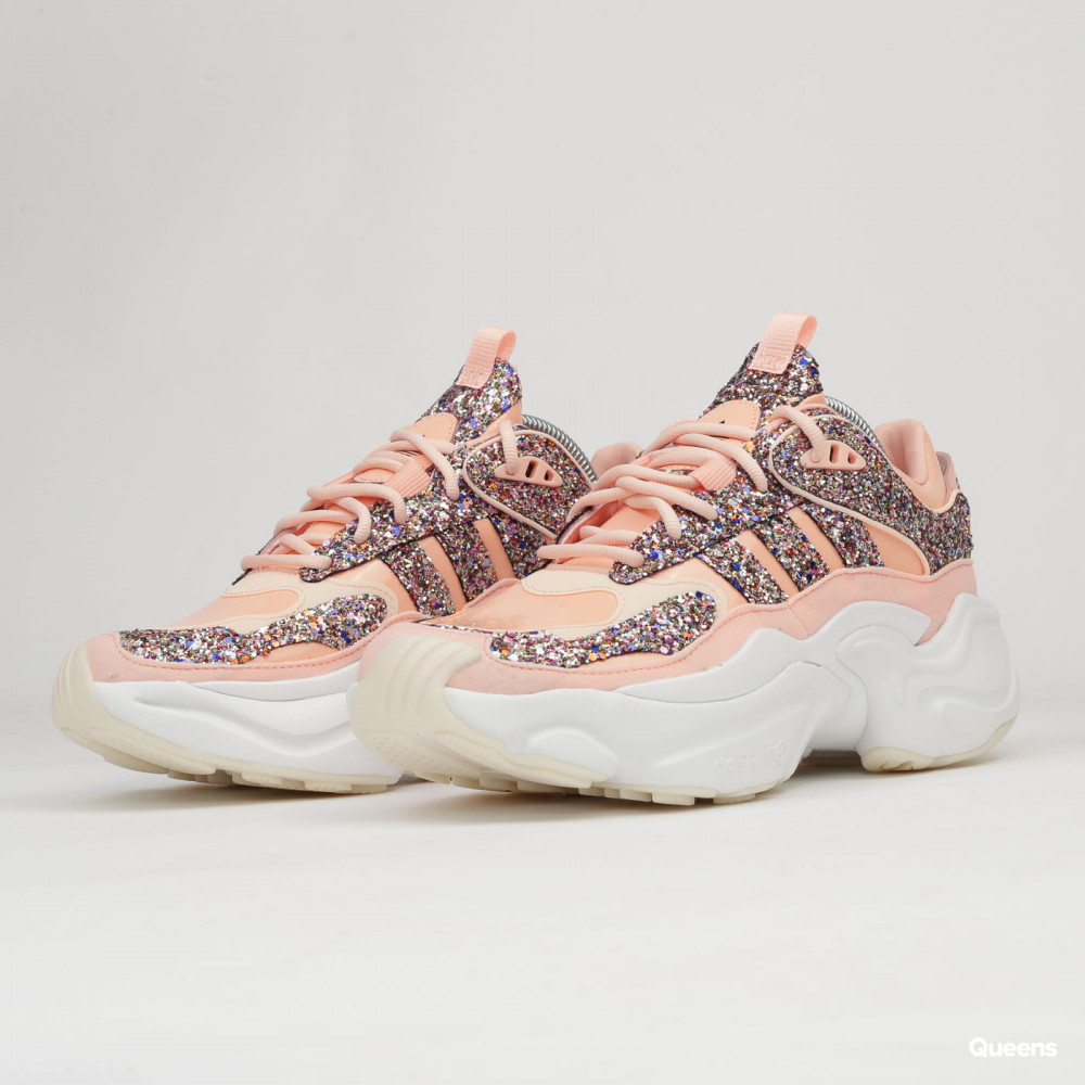 Кросівки Adidas Magmur Runner FV4359