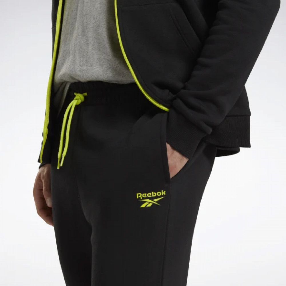 Кросюм Reebok Classic IJ3084
