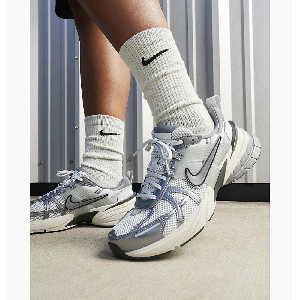 Кросівки Nike V2K Run FD0736 003