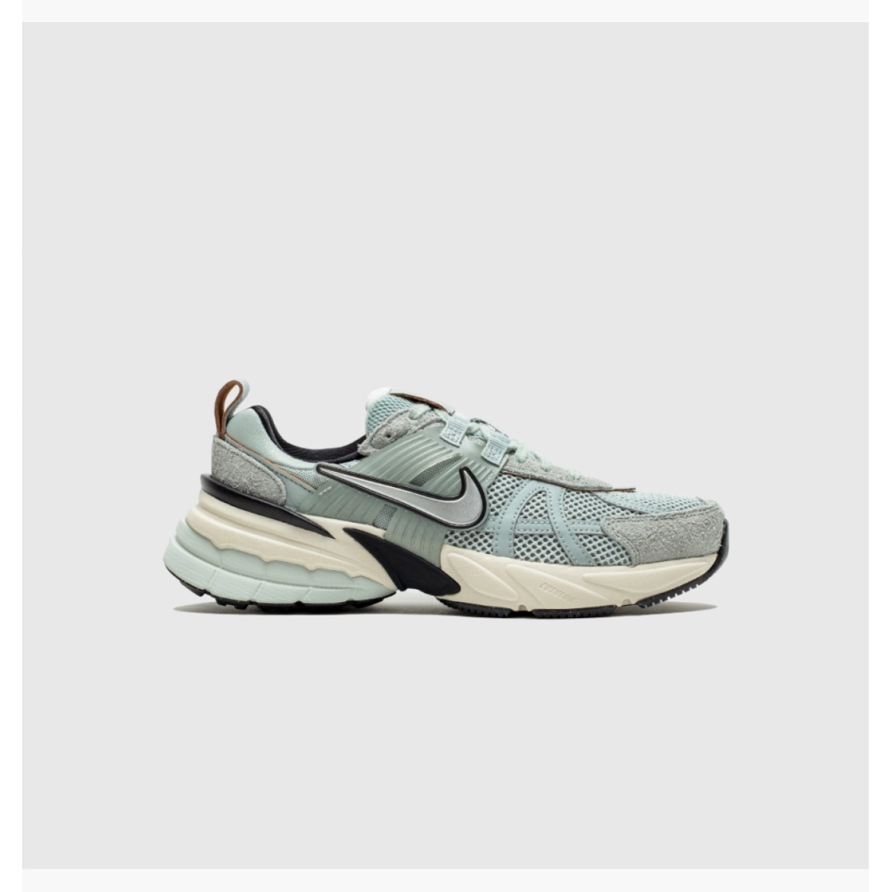Кросівки Nike V2K Run FN6703 003