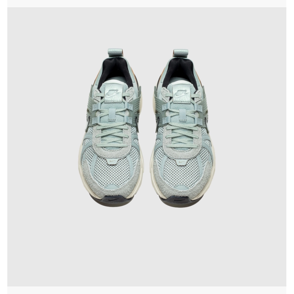 Кросівки Nike V2K Run FN6703 003