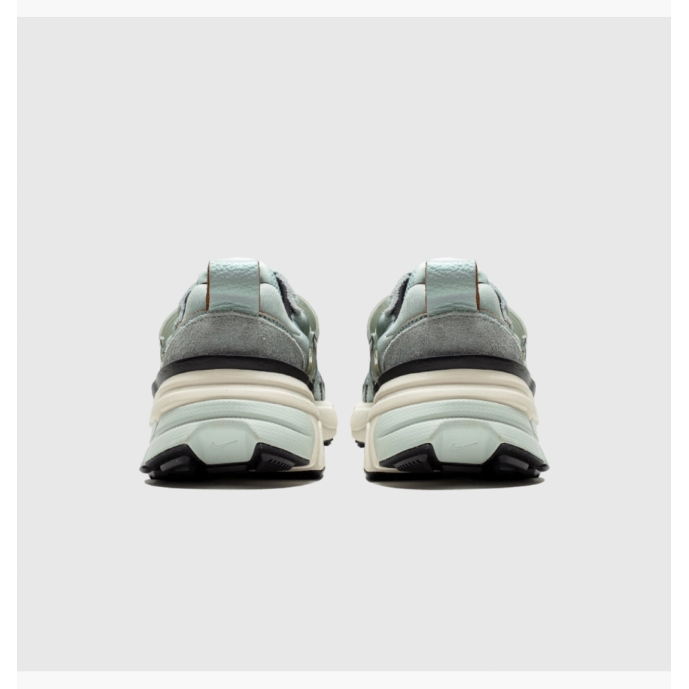 Кросівки Nike V2K Run FN6703 003