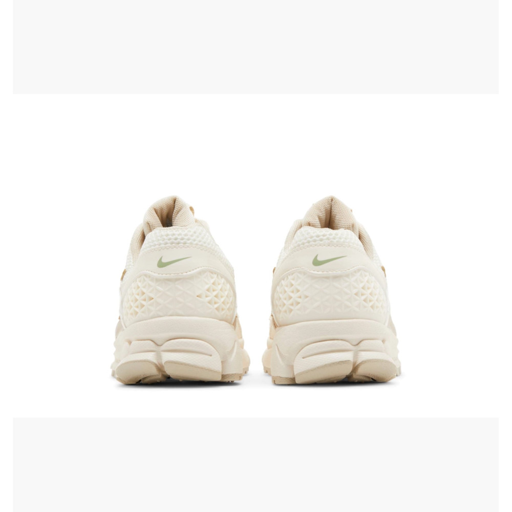 Кросівки Nike Zoom Vomero 5 FQ6868 111