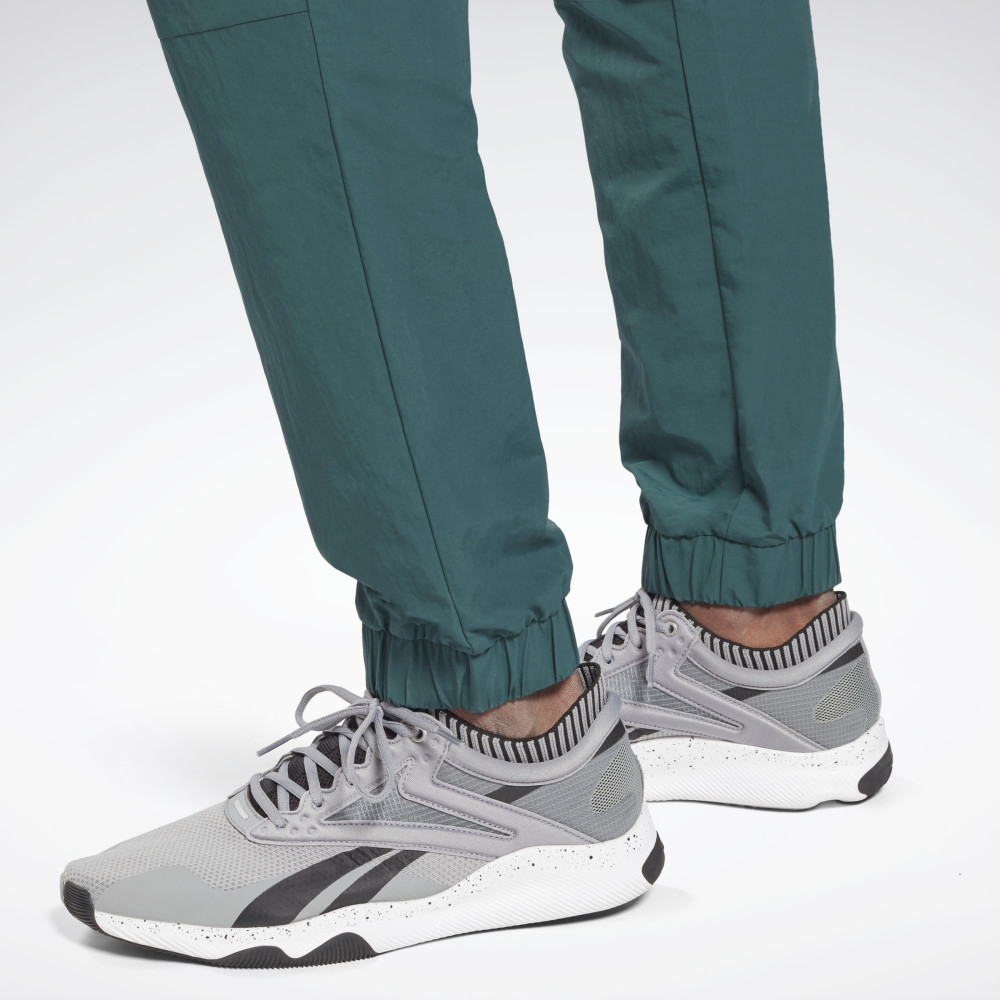Костюм Reebok Woven GJ6339