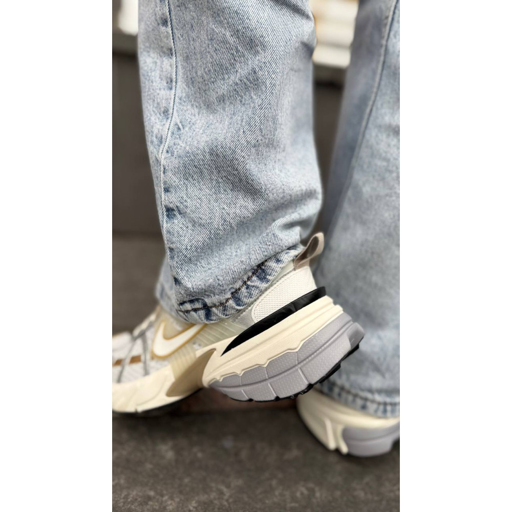 Кросівки Nike V2K Run HJ7245 100