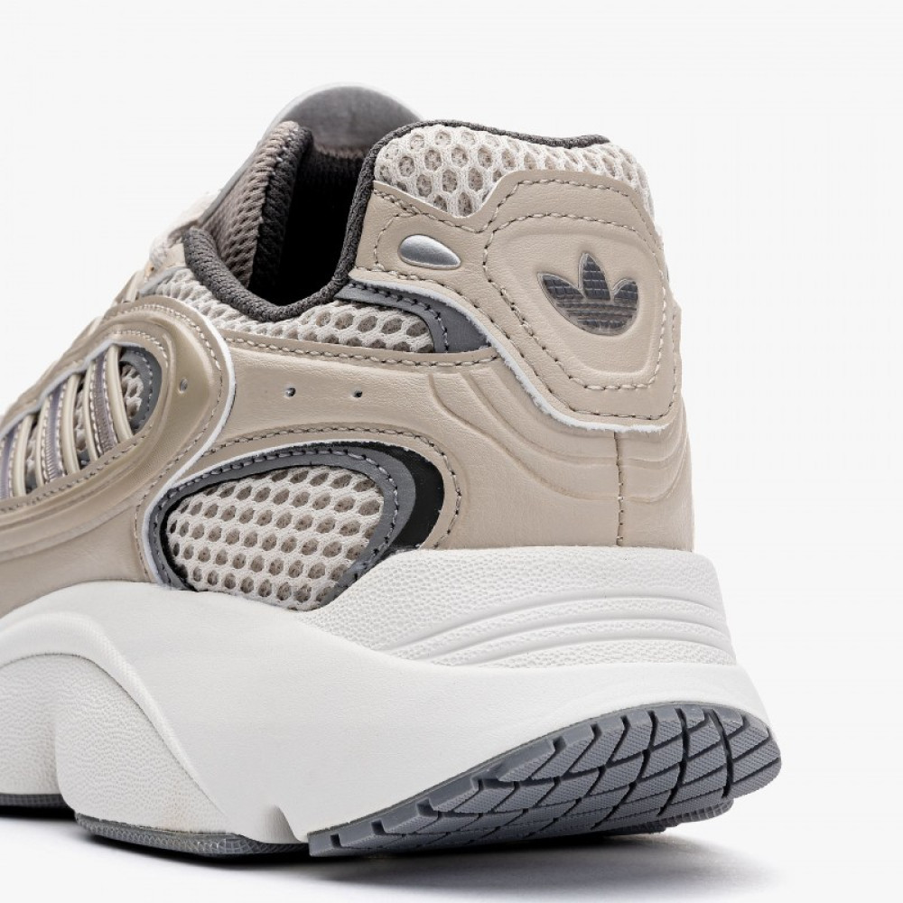 Кросівки Adidas Ozmillen IE3517